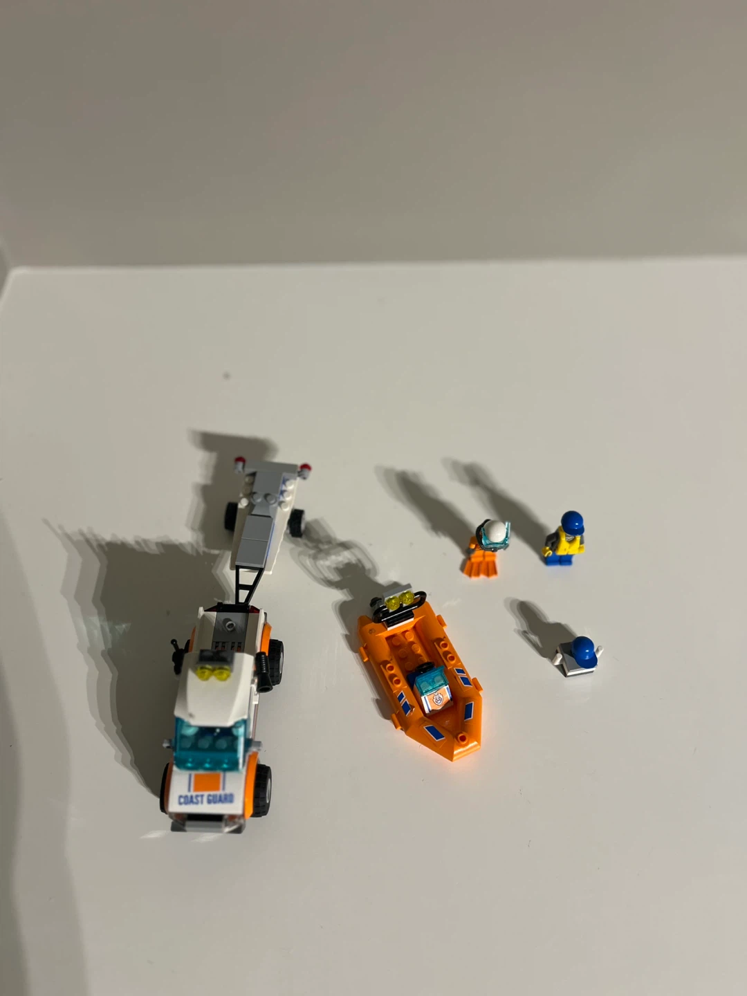LEGO City Coast Guard 4 x 4 & Diving Boat Set 60012 - photo 3