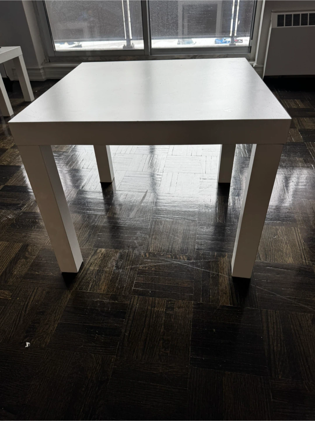 White square  table