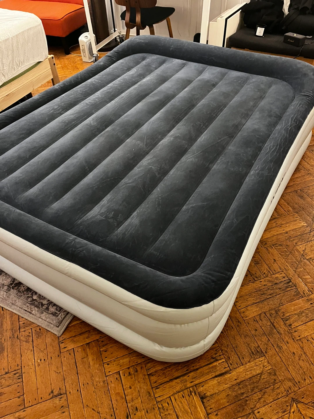 Air mattress (auto inflate, queen)