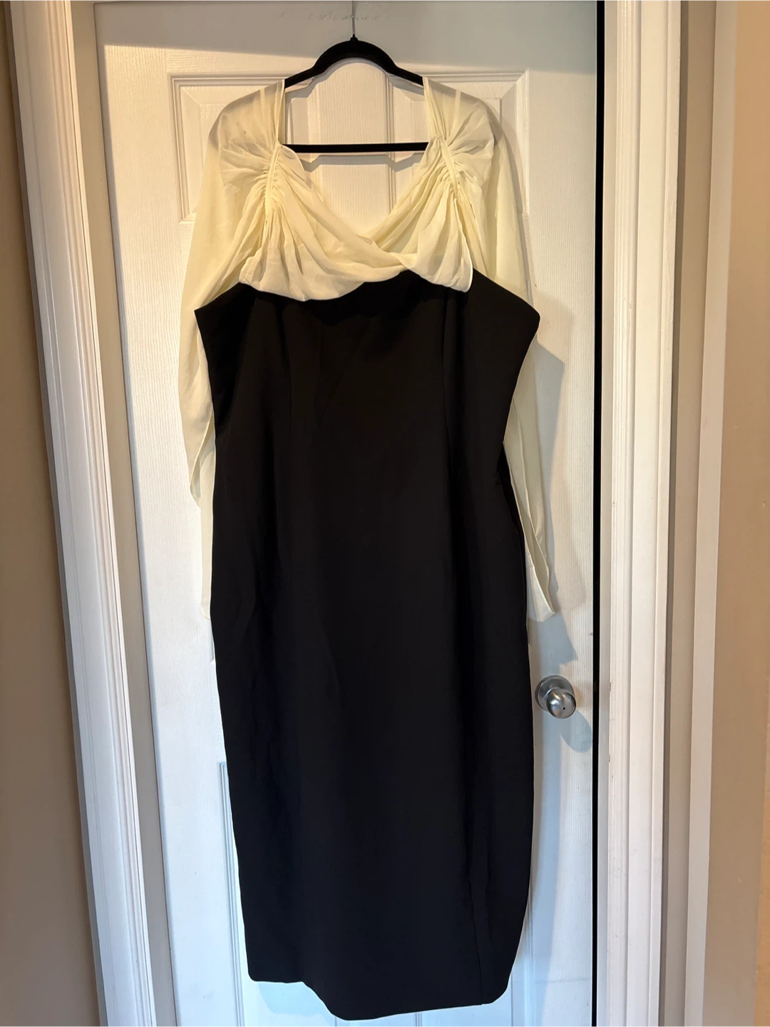 Brand New Women's Black and Cream Chiffon Trim Dress - photo 2