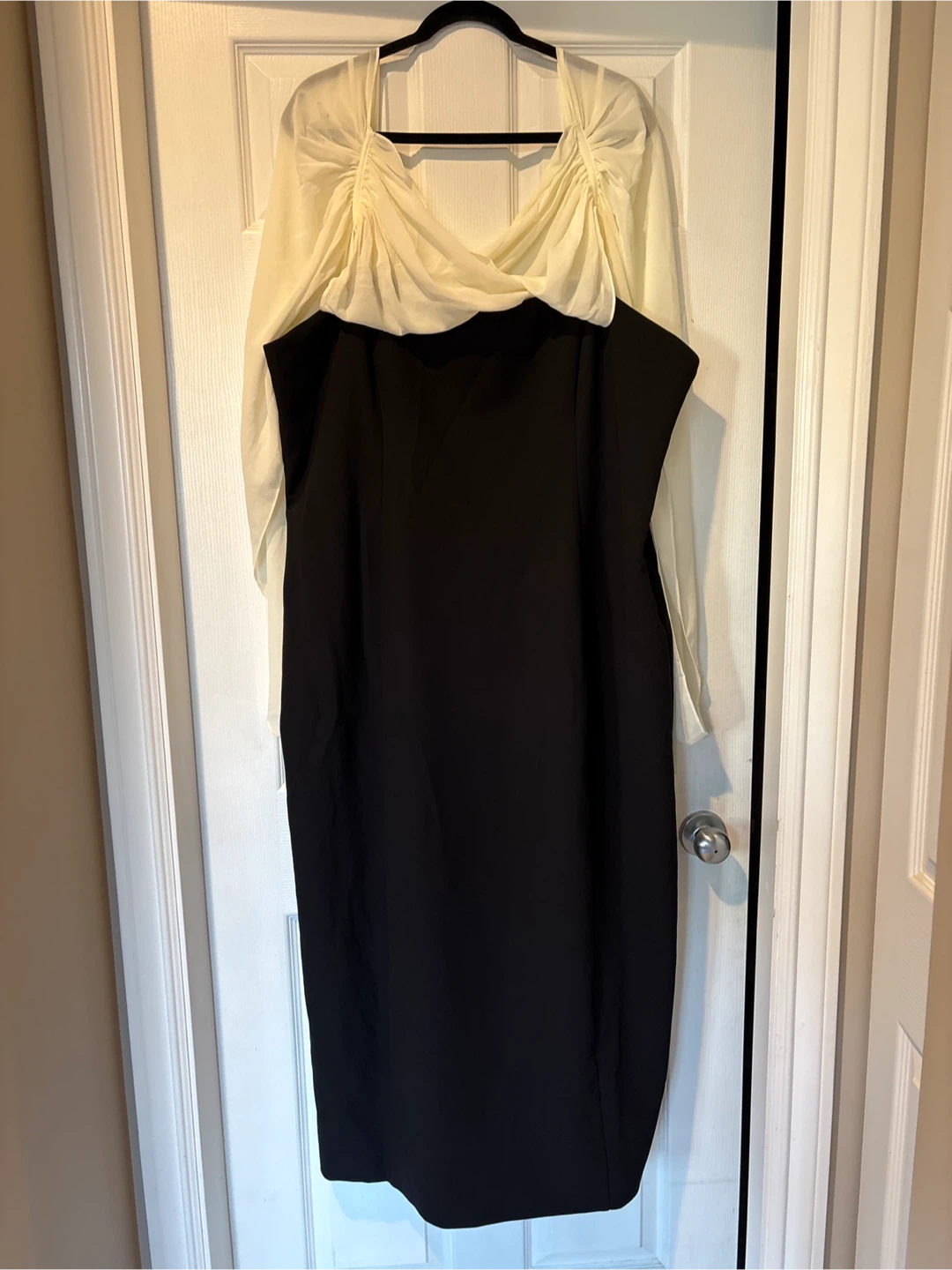 Brand New Women's Black and Cream Chiffon Trim Dress - photo 3