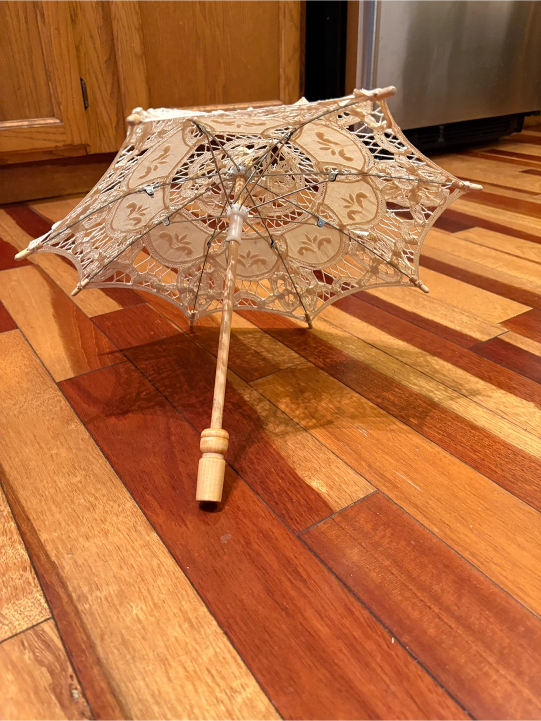 White Lace Parasol Umbrella - photo 2