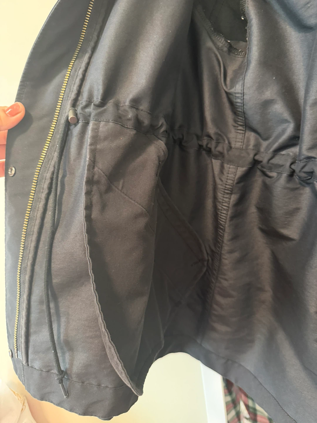 UNIQLO Women's Black Hooded rain Jacket - photo 3