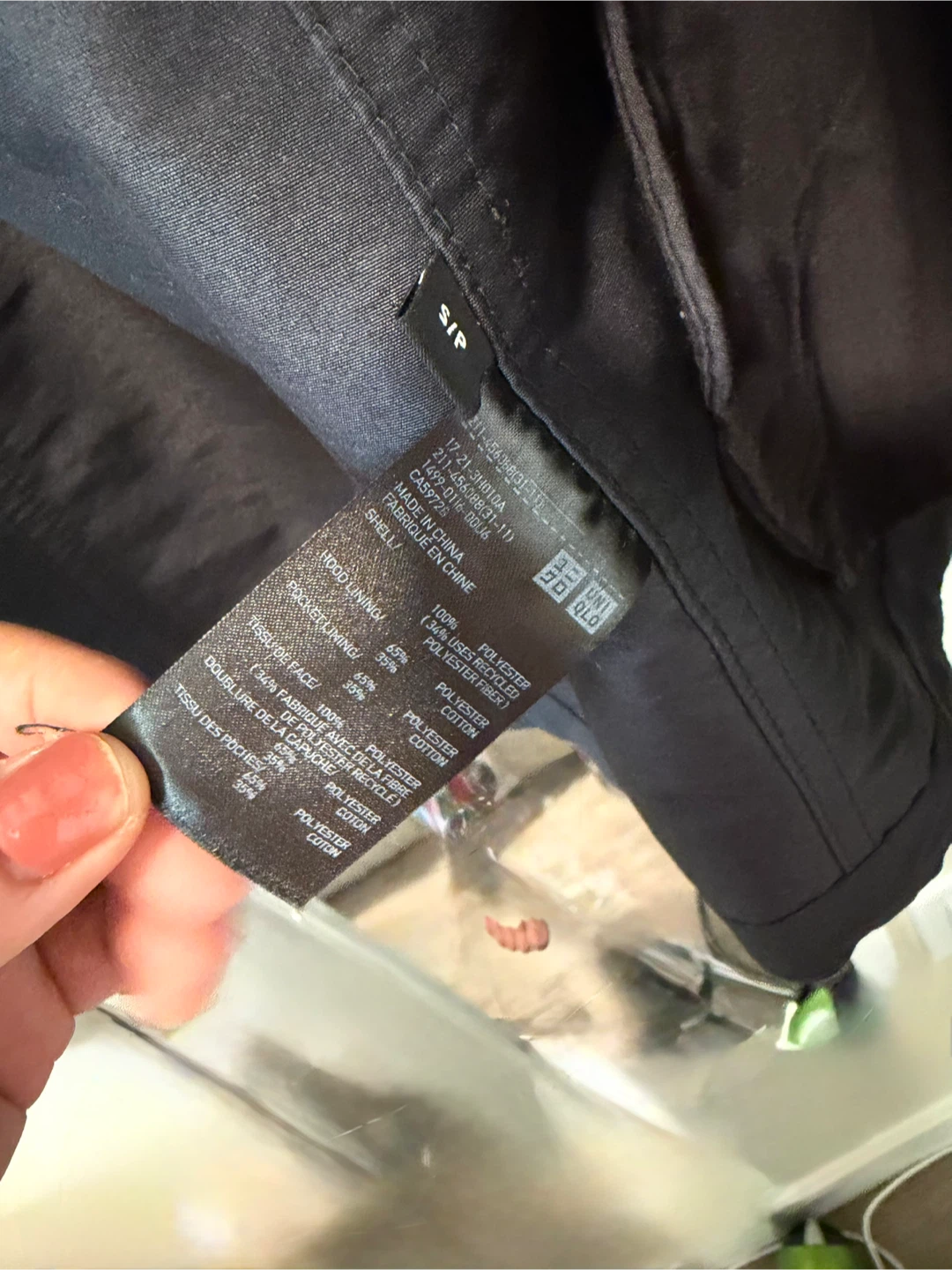 UNIQLO Women's Black Hooded rain Jacket - photo 5