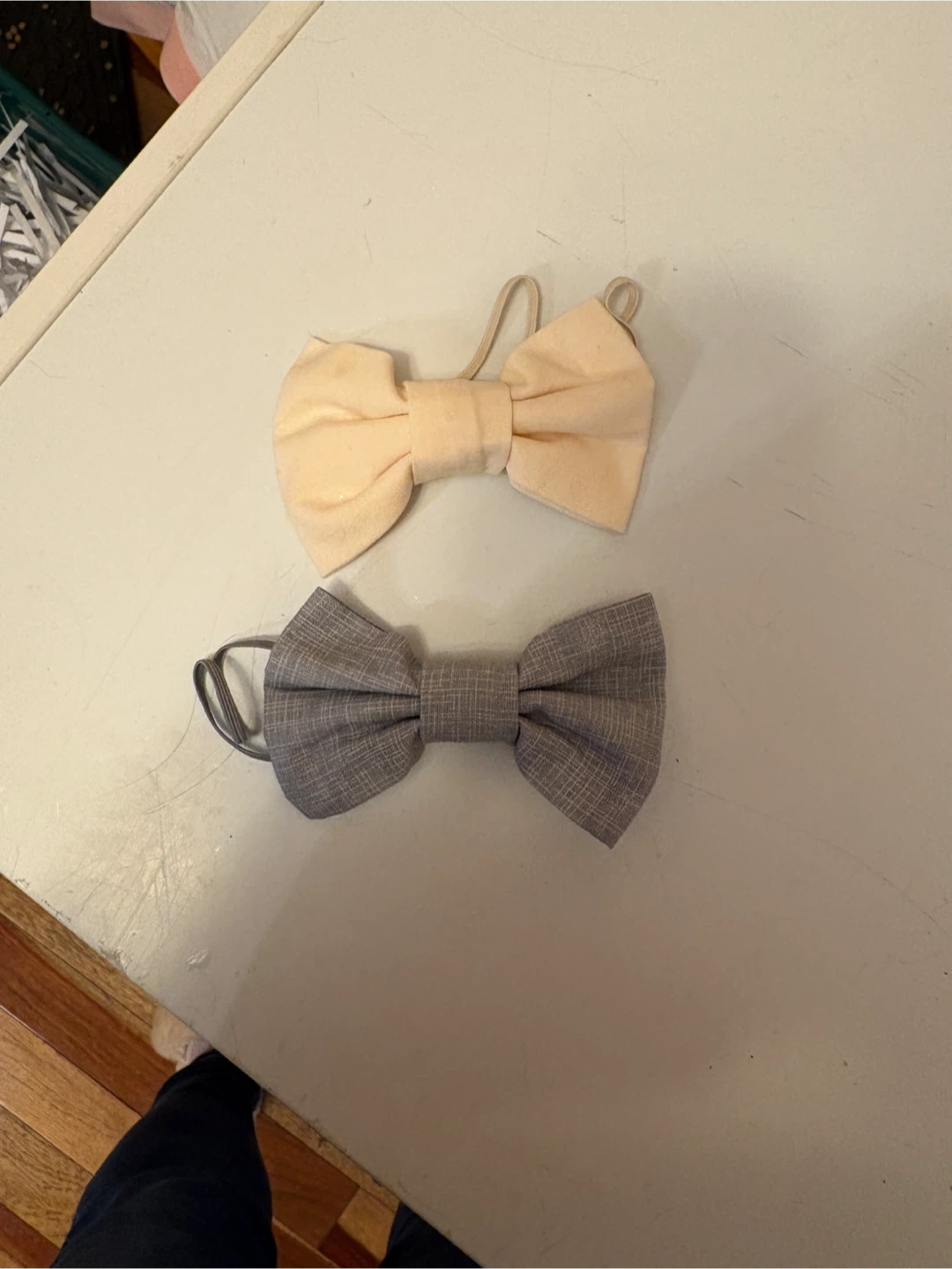 Two Bows - Cream and Grey Plaid