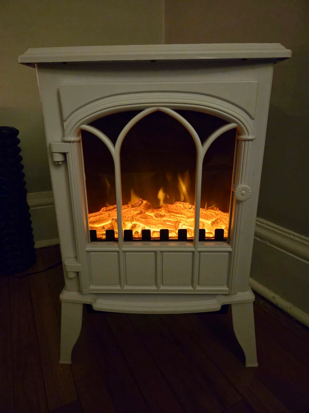 White Electric Fireplace Stove Heater