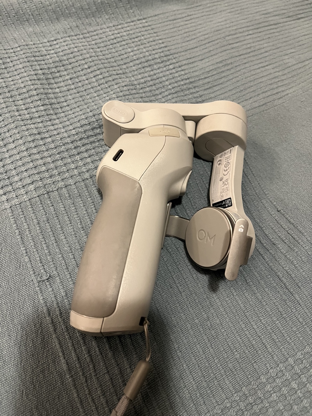 DJI OSMO 4 Mobile Gimbal - photo 4