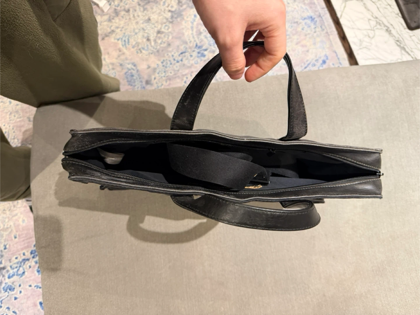 Matt & Nat Laptop / Work Tote – Black (Needs Minor Repair) - photo 3