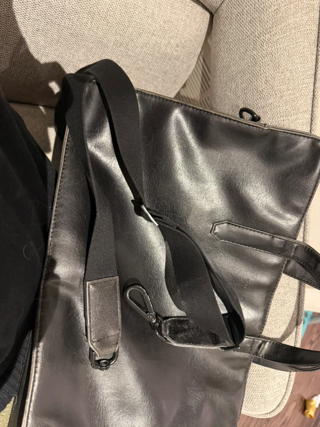 Matt & Nat Laptop / Work Tote – Black (Needs Minor Repair) - photo 5