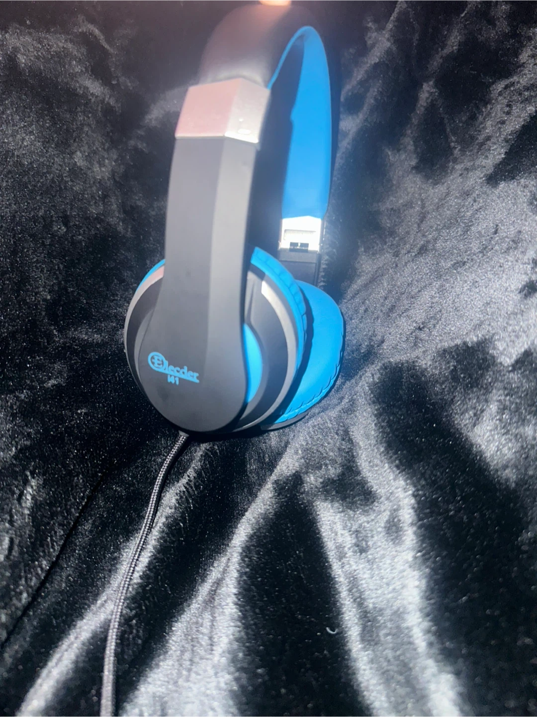 wired headphones - photo 3