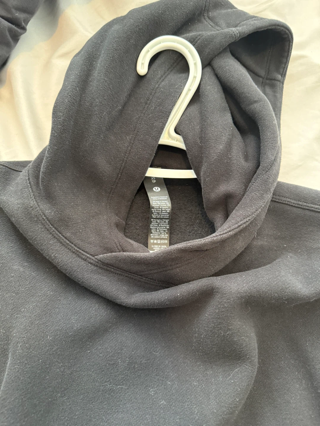 Lululemon Black Hoodie - photo 2