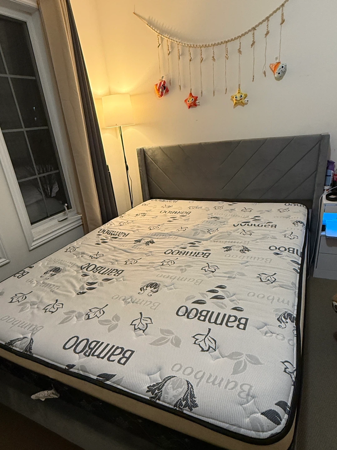 Queen Size Bed Frame with Bamboo Mattress – Excellent Condition - photo 5