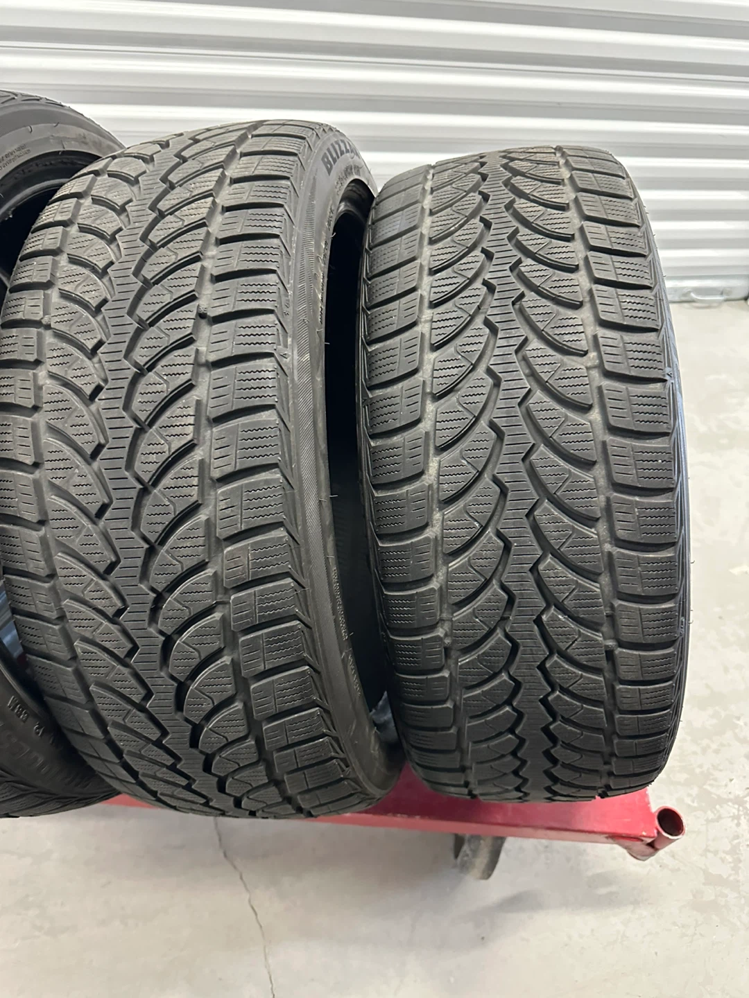 Bridgestone Blizzak LM-30 Winter Tires 225/40R19 93V - photo 3