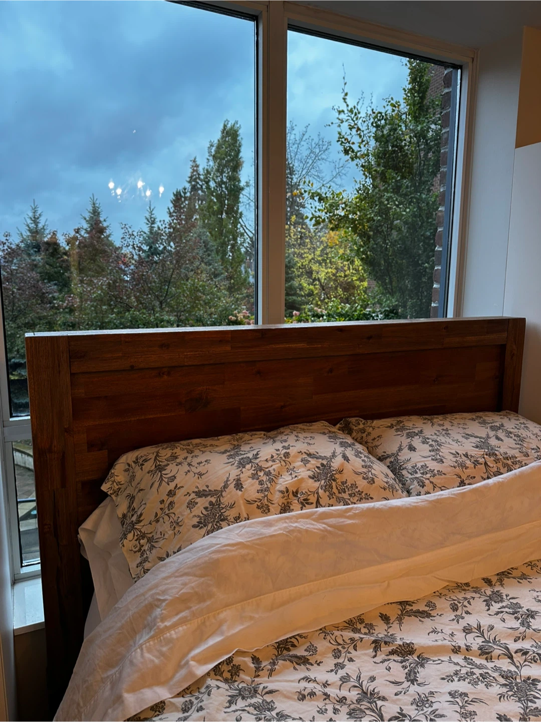 Wooden Queen Bed Frame with Storage Drawers - photo 3