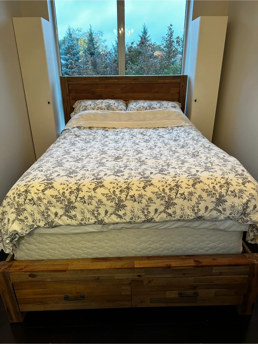 Wooden Queen Bed Frame with Storage Drawers - photo 2