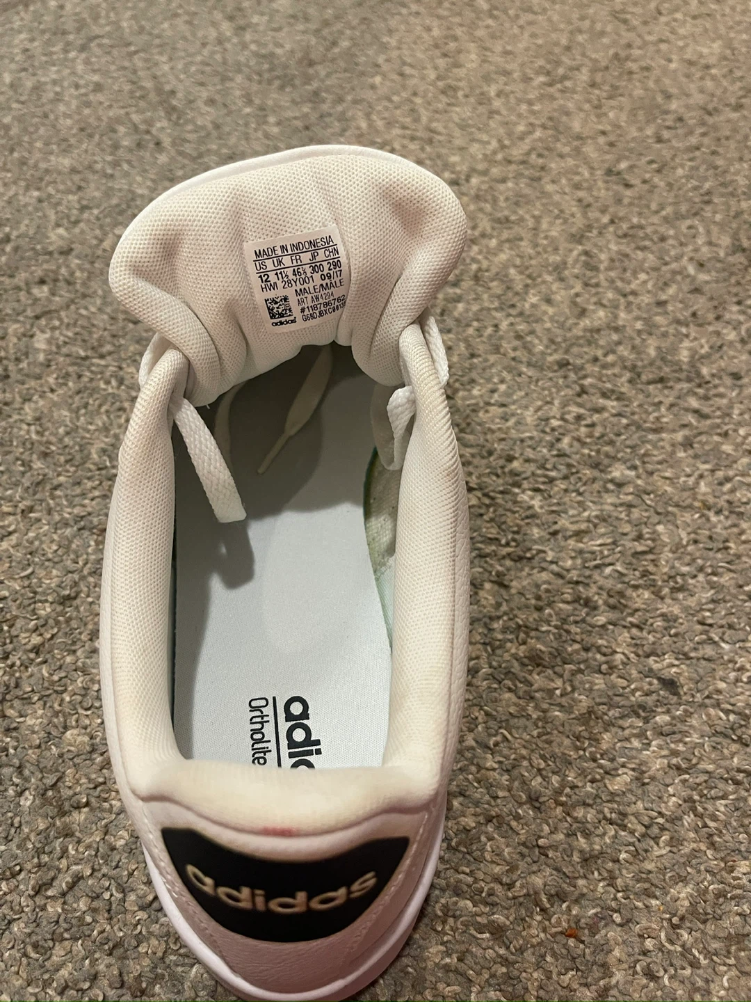Se venden estos zapatos Adidas en buen estado talla 12