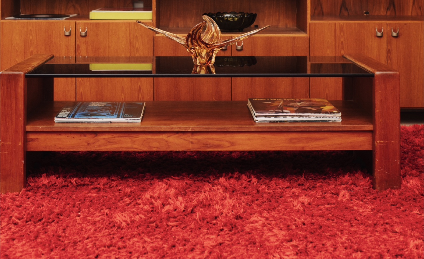 MCM Smoked Glass-Top Coffee Table — Solid Wood 🤎 - photo 3