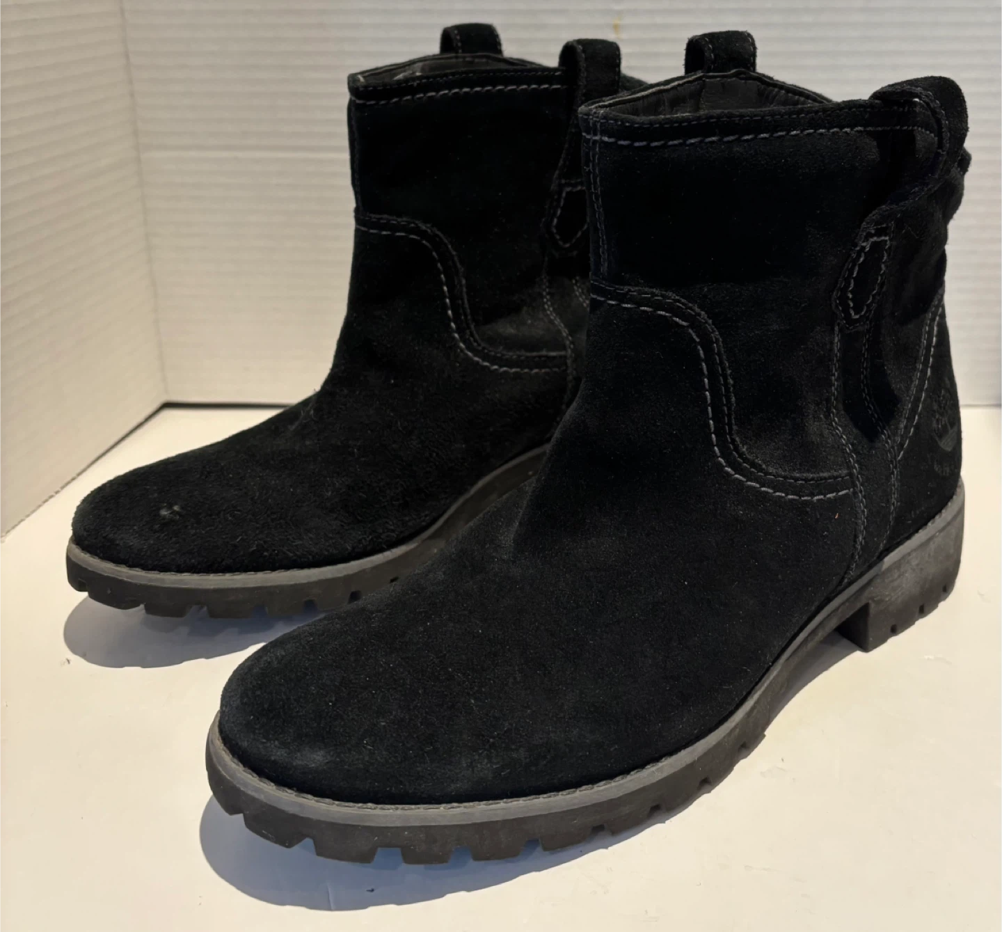Timberland Black Suede Ankle Boots Women’s Size 9 - photo 2