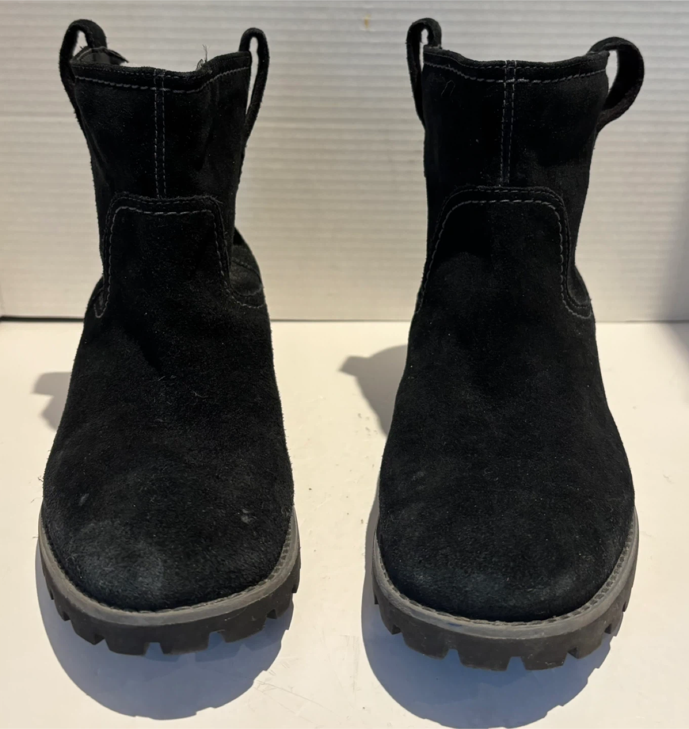 Timberland Black Suede Ankle Boots Women’s Size 9