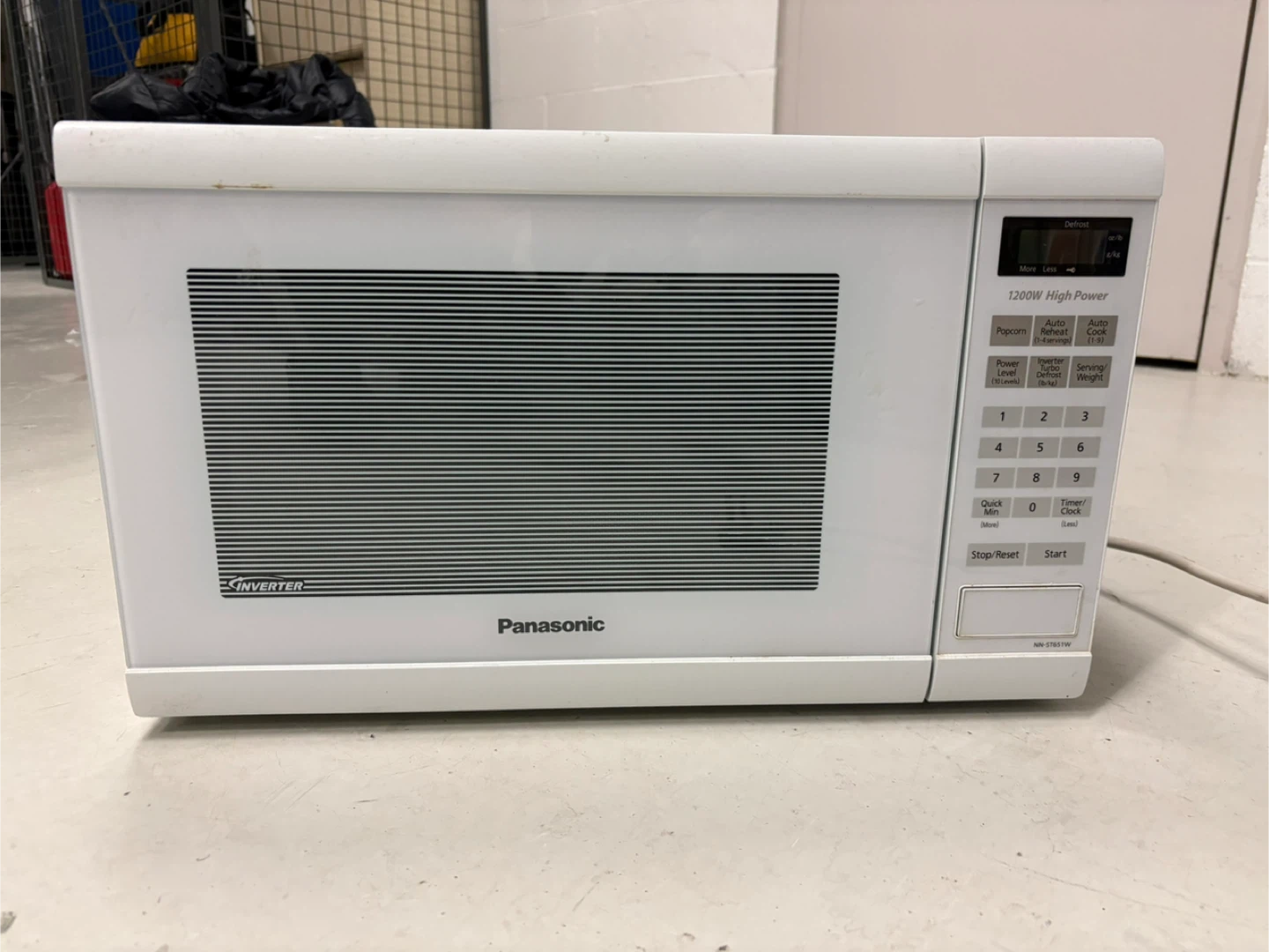 Panasonic 1200W Inverter Microwave NN-ST651W