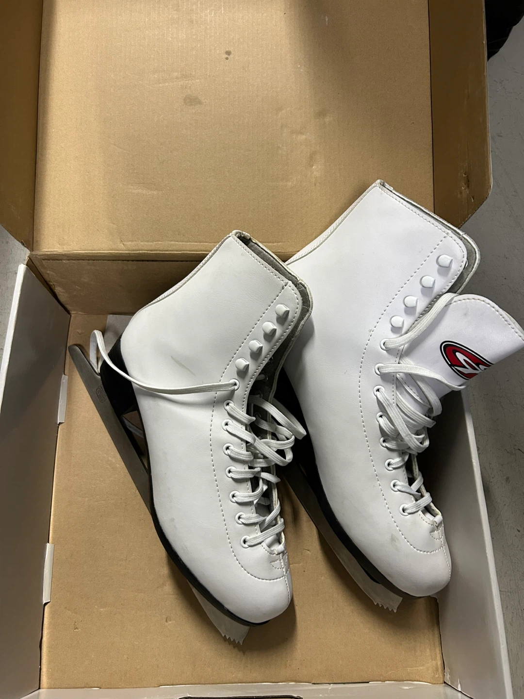 Hespeler SR Figure Skates - Ladies Size 10 White - photo 3