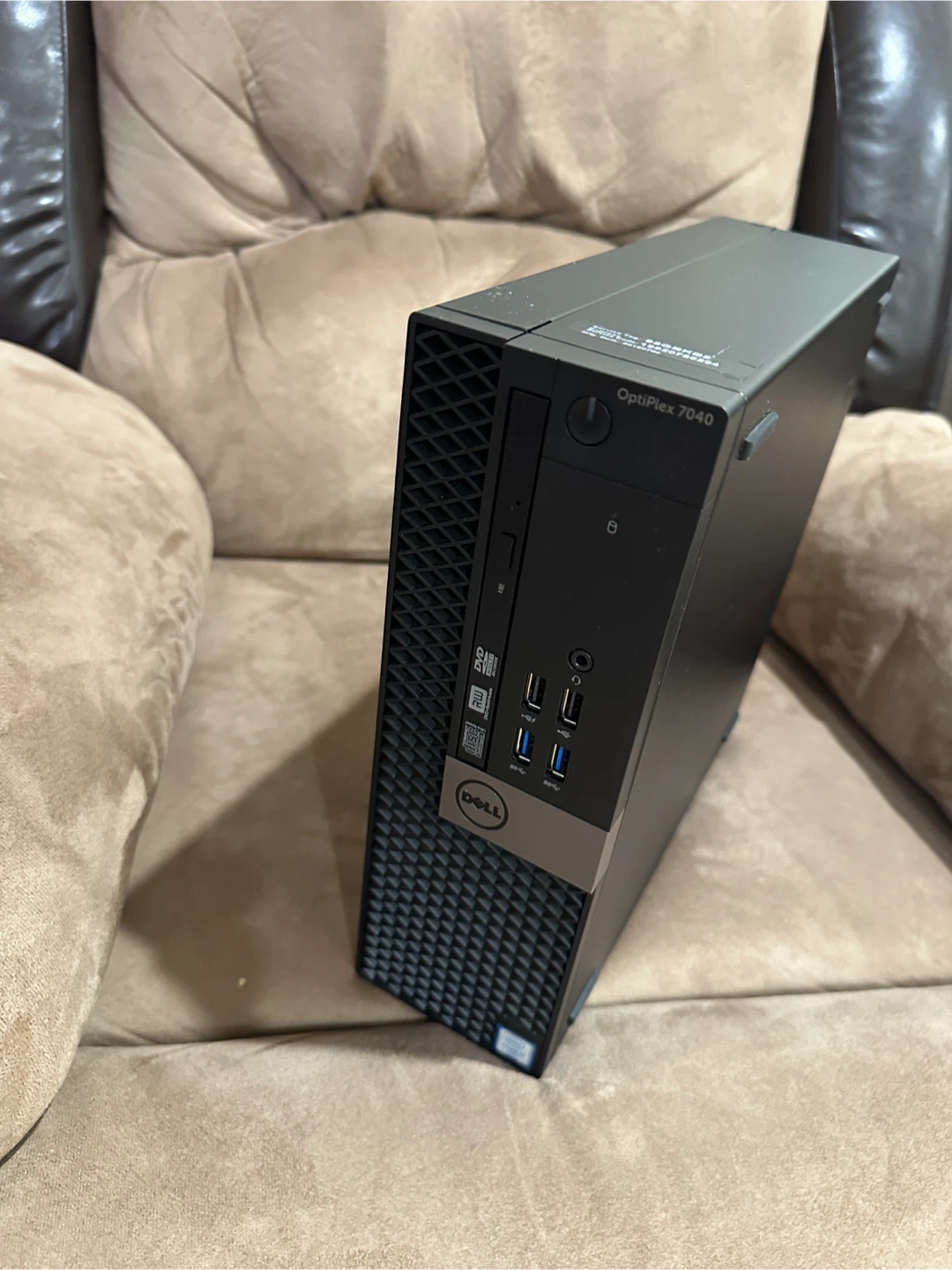 Small Quad core i7 computer unit Dell Optiplex 7040 *16 RAM