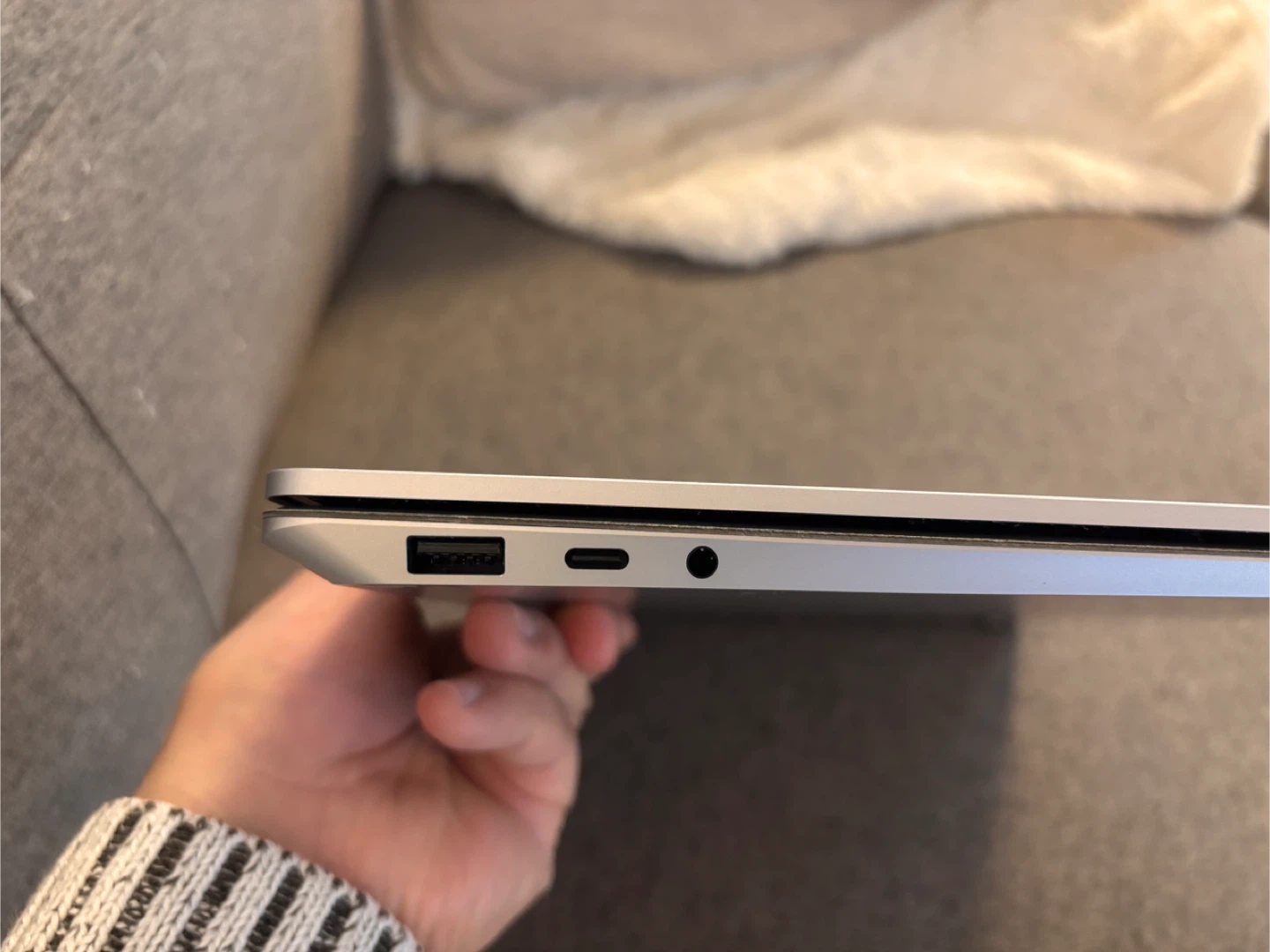 Microsoft Surface Laptop 4 - 13.5” (Ryzen 5/256GB with 8GB Ram) - photo 4