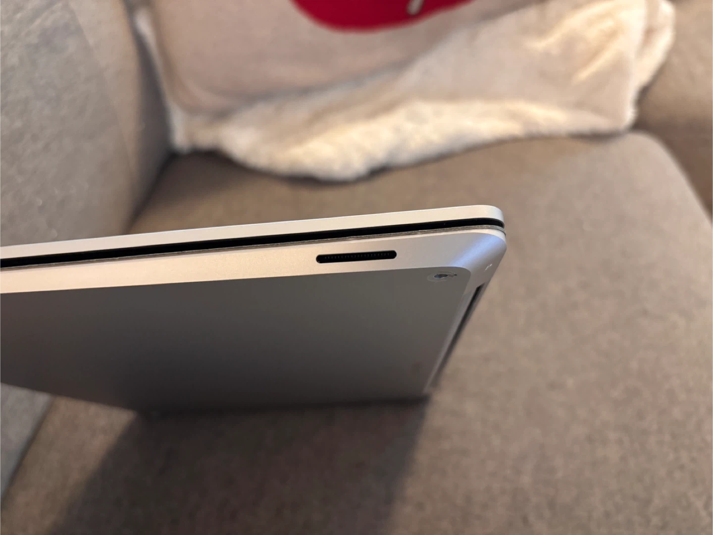 Microsoft Surface Laptop 4 - 13.5” (Ryzen 5/256GB with 8GB Ram) - photo 5