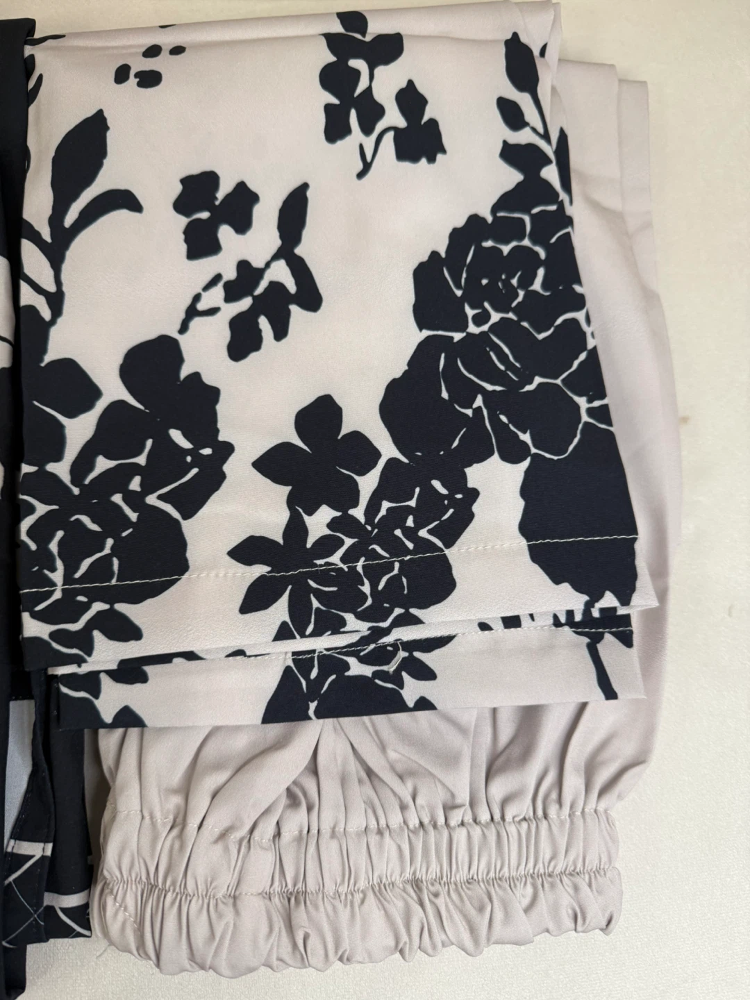 Black and White Floral Print Kurti and Pants Set - Size 42 - photo 3