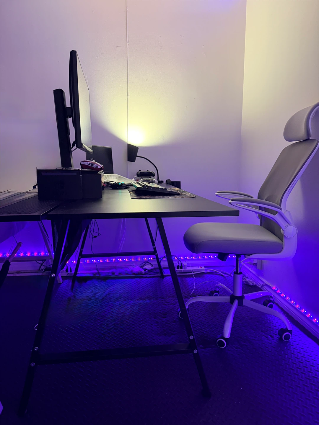 IKEA gaming desks - photo 3