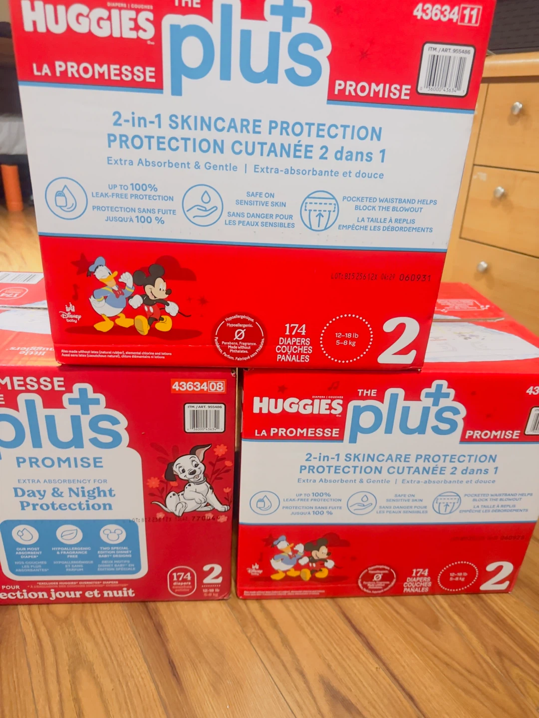 Huggies Plus 2-in-1 Skincare  - Size 2 (174 Count)