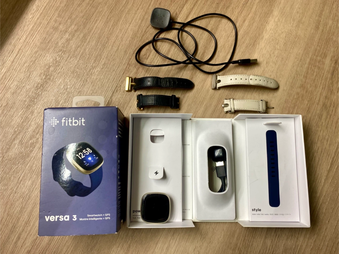 Fitbit Versa 3 Smartwatch + GPS - photo 3