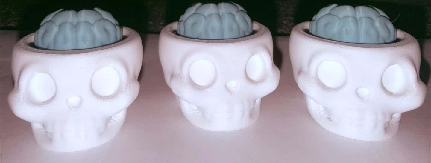 Set of 3 Skull Planters with Blue Brains - photo 2