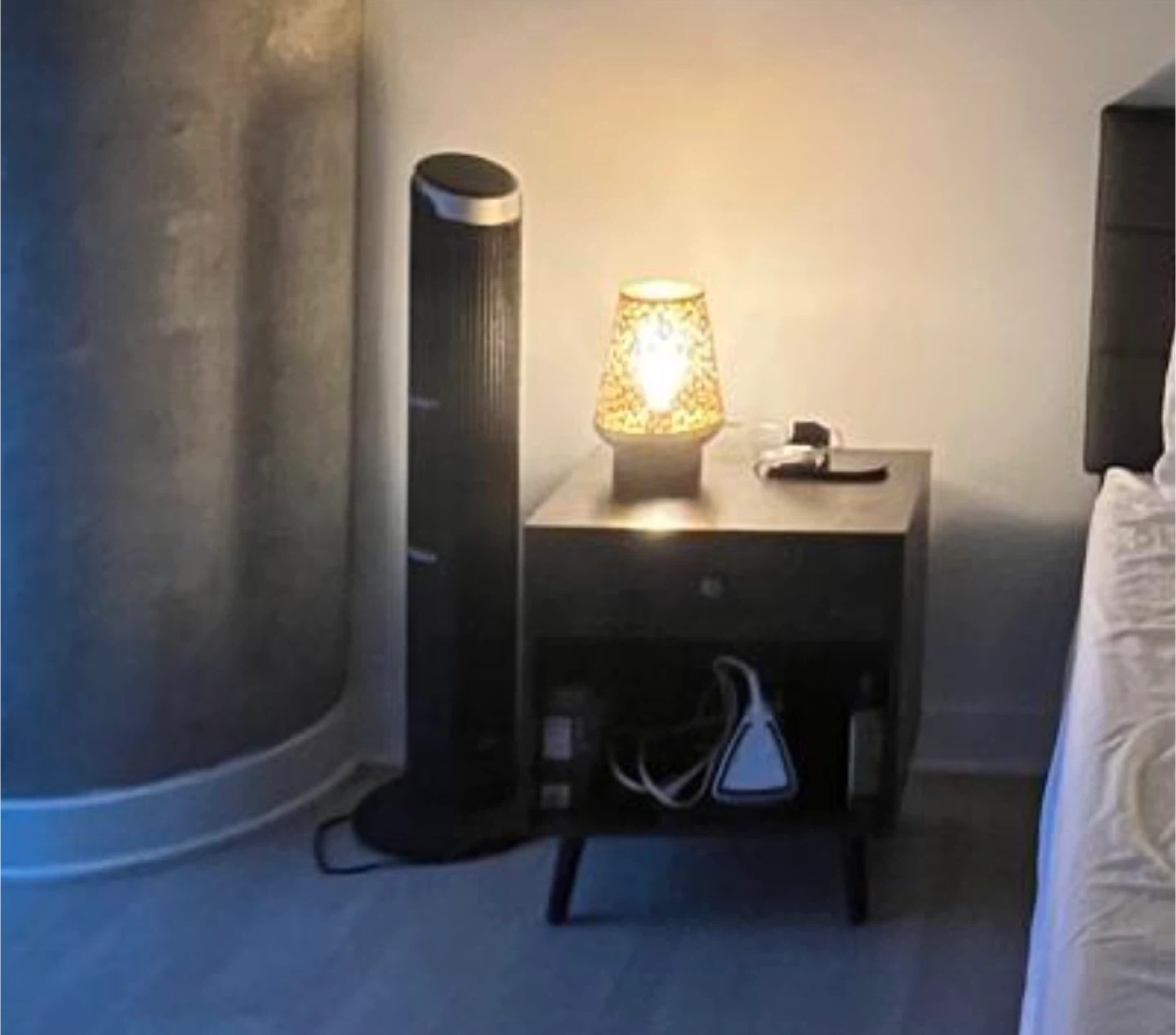 Dreo Fan - Rotating Standing Fan with remote - photo 2