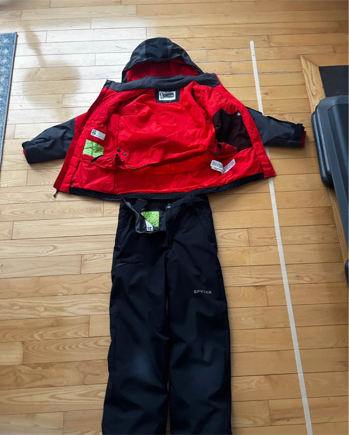 Spyder jacket and snow pants - photo 2