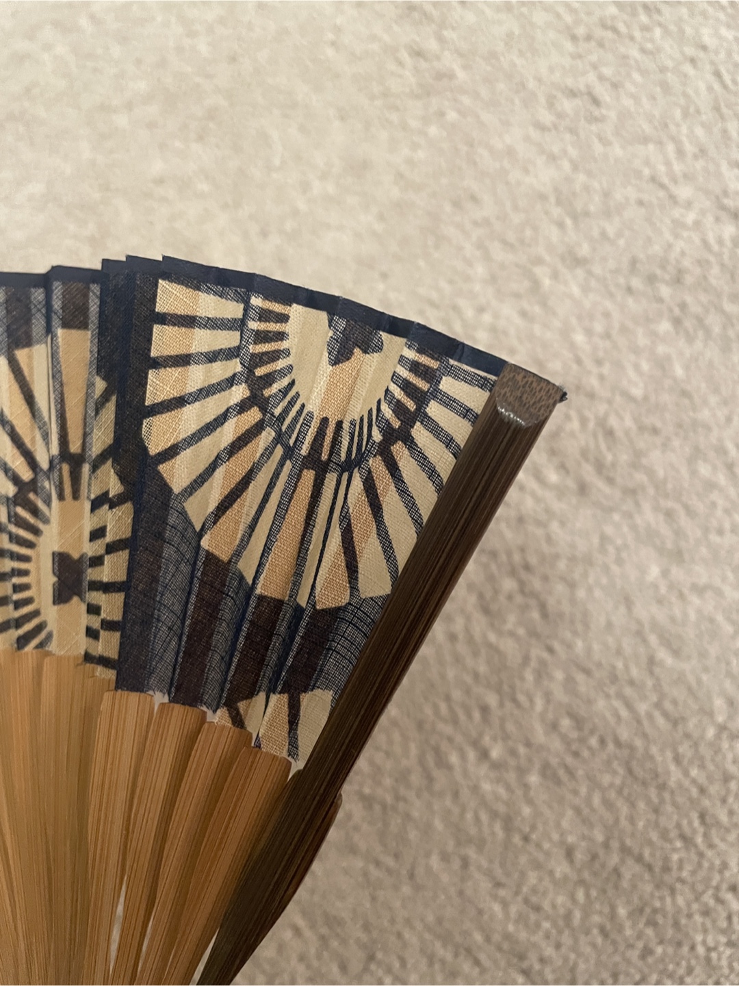 Handheld Folding Fan - Wooden Handle, Decorative Pattern - photo 4
