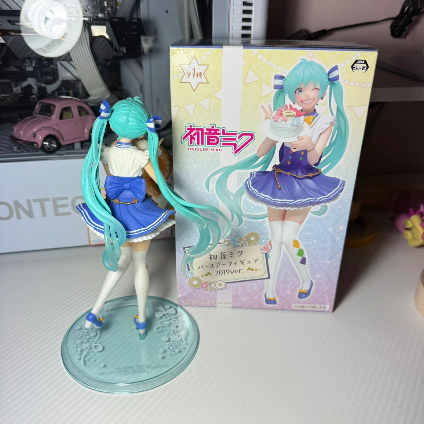 Taito Hatsune Miku Birthday 2019 Prize Figure - photo 2