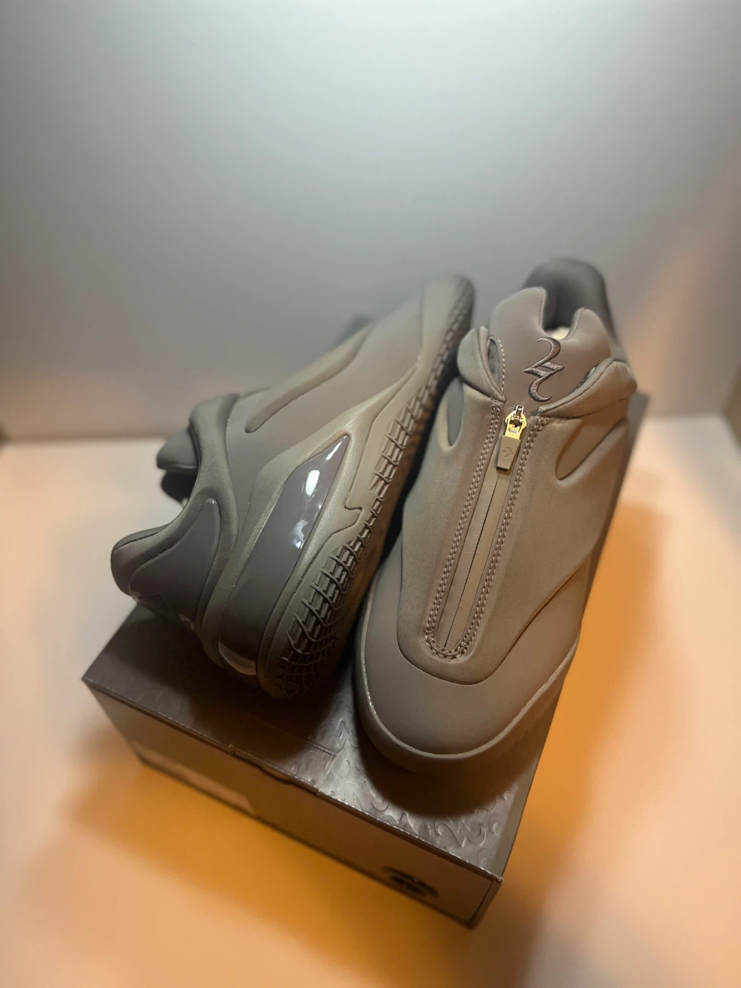 Shai 001 “Ares Gray”