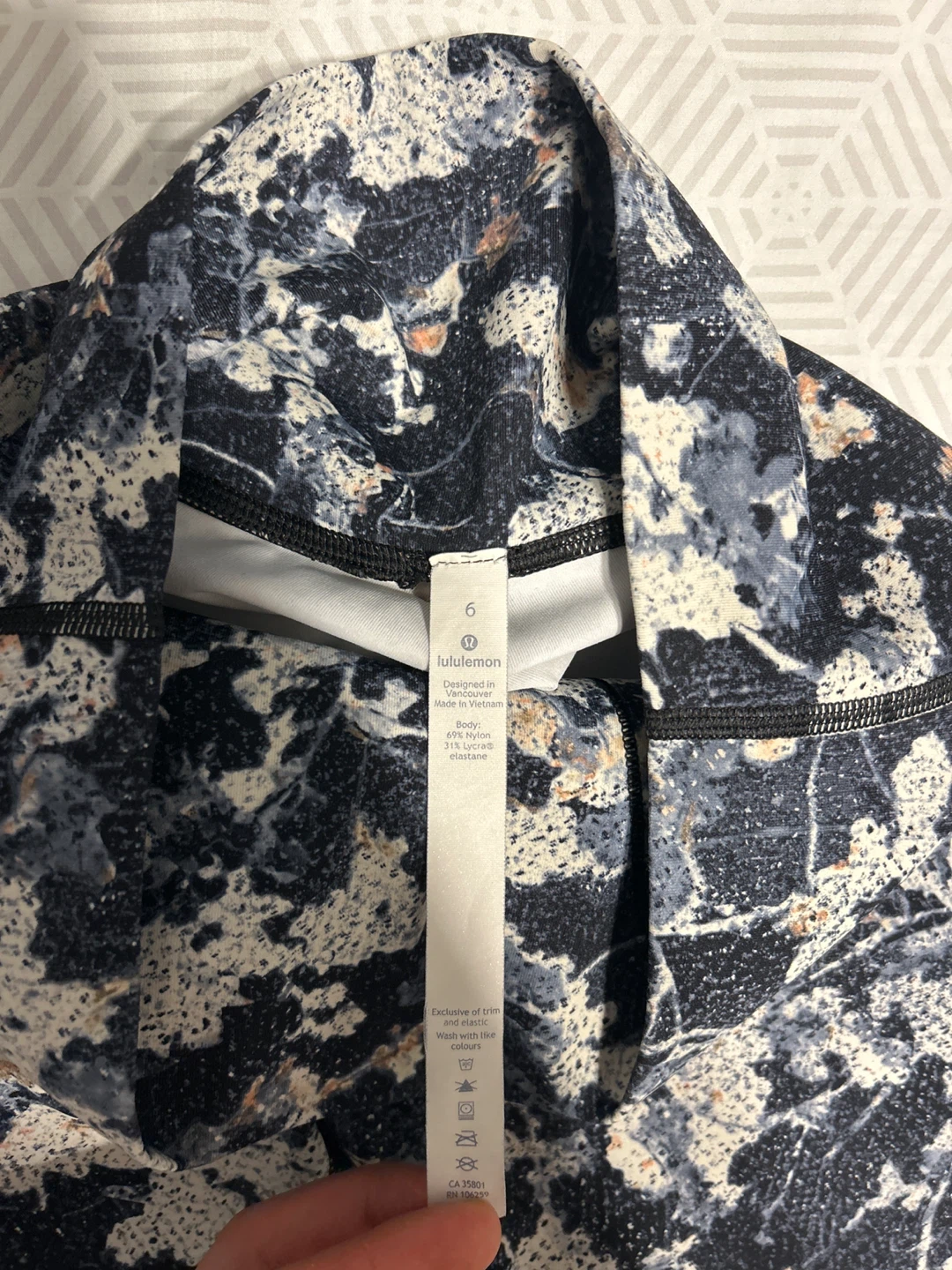 Lululemon Leggings Size 6 - photo 4