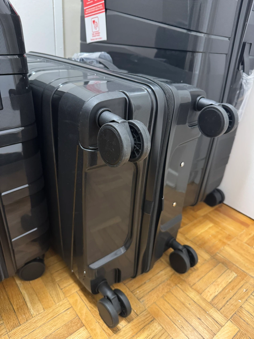 Black Luggage Set( unbreakable) - photo 4