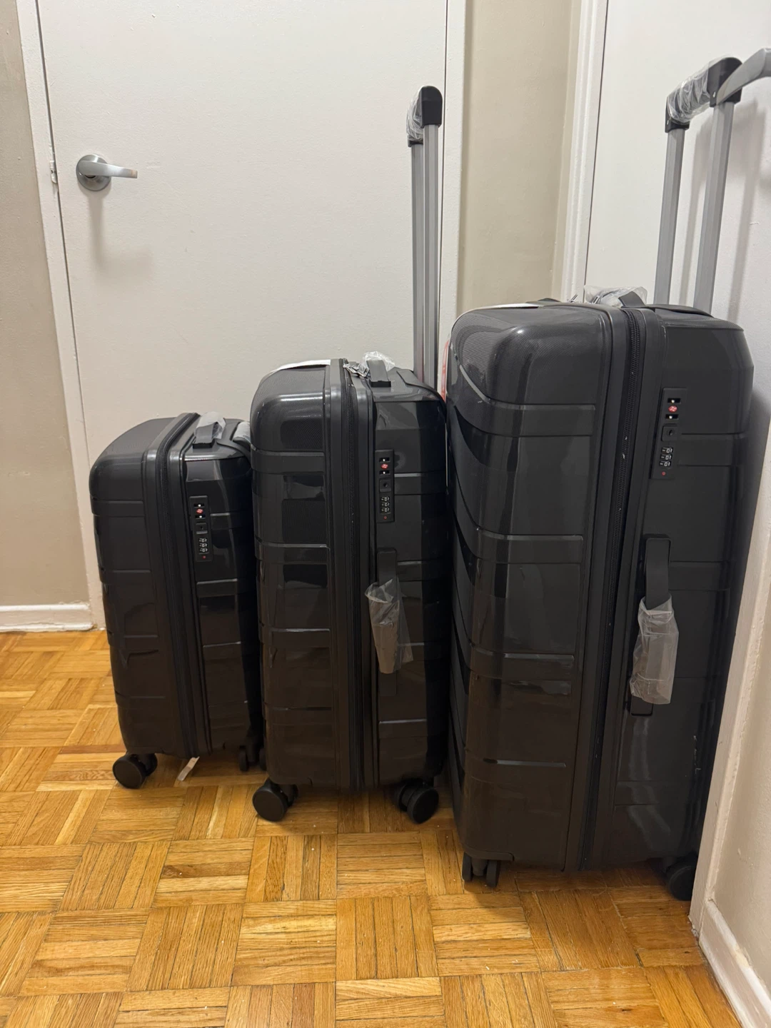 Black Luggage Set( unbreakable) - photo 3