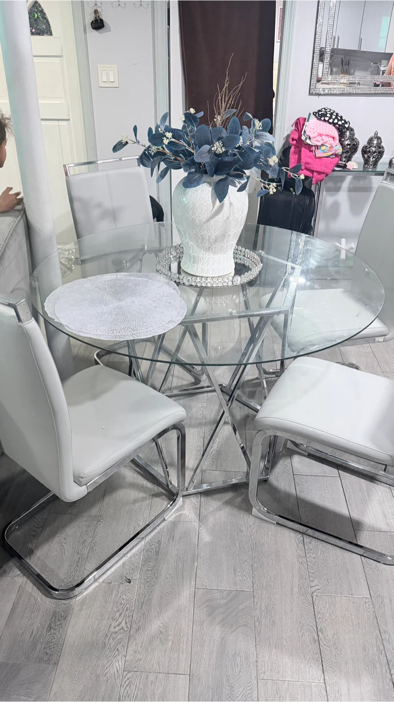 Glass Dining Table with 4 light gray Chairs - photo 2