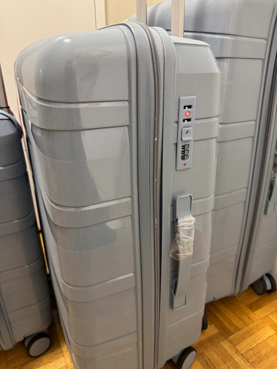 Luggage Set - Light Grey( unbreakable) - photo 3