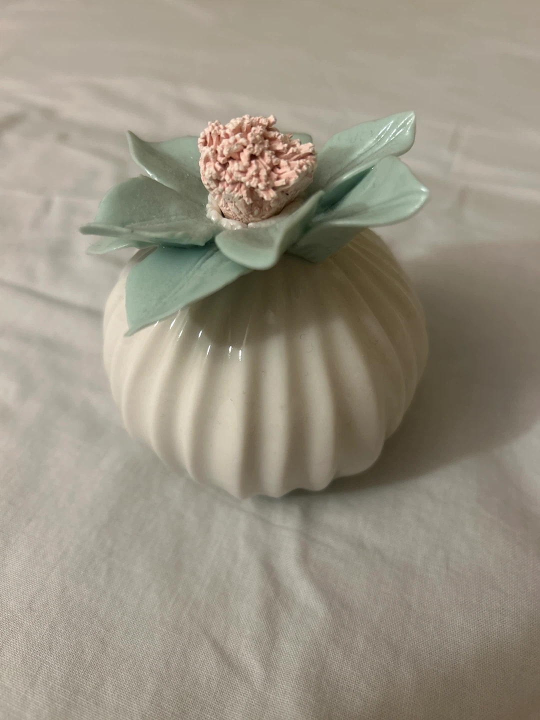 Ceramic Flower Pot Accent Piece - photo 2