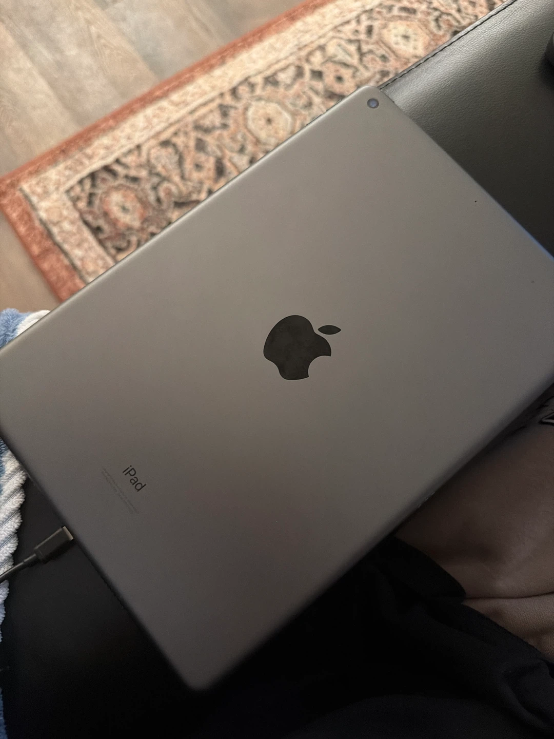 Apple iPad (9th generation) - 64GB - photo 2
