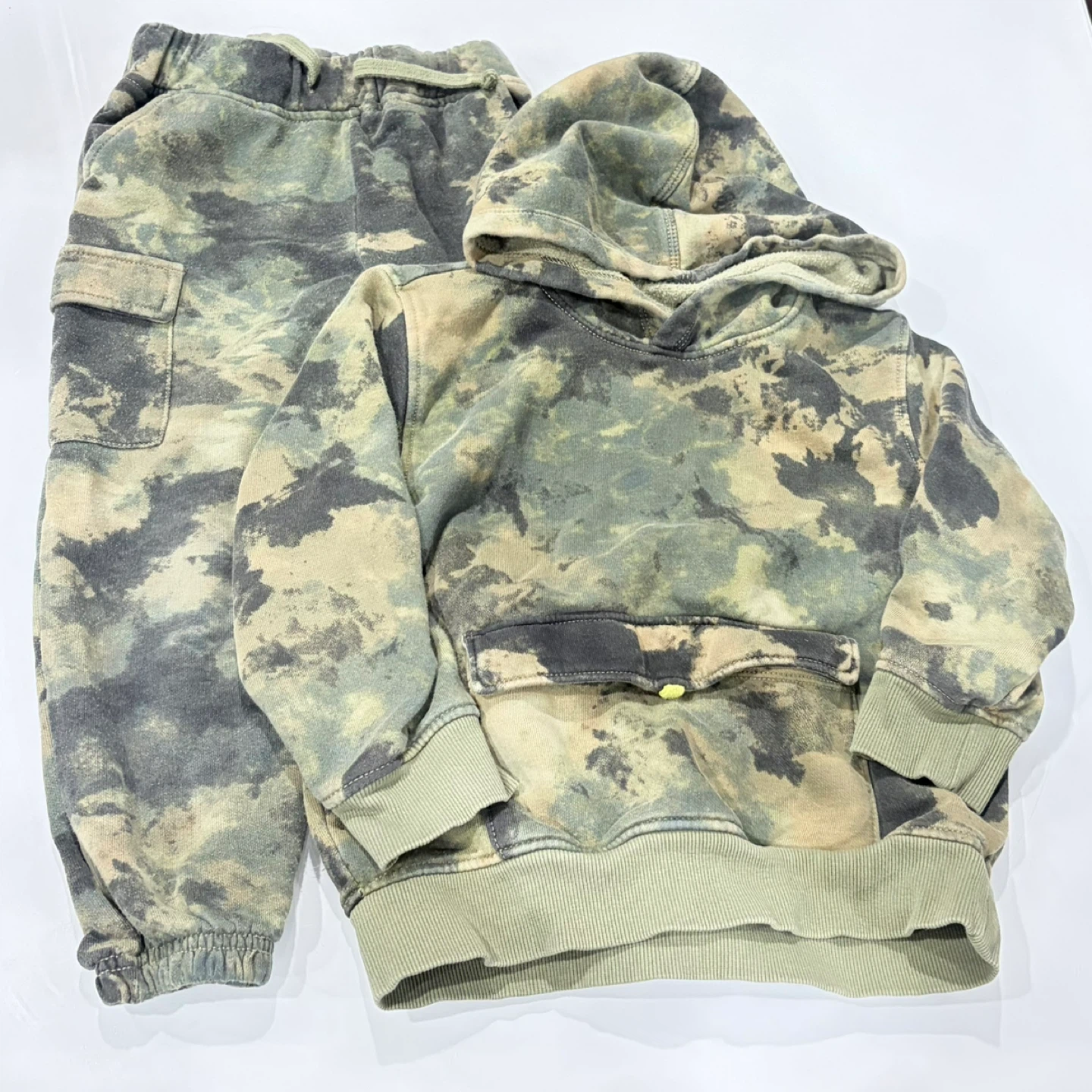 Old Navy Kids Camo Hoodie and Pants Set - Size 4T