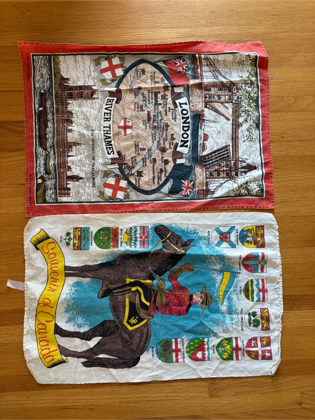 Souvenir of Canada Tea Towel Set