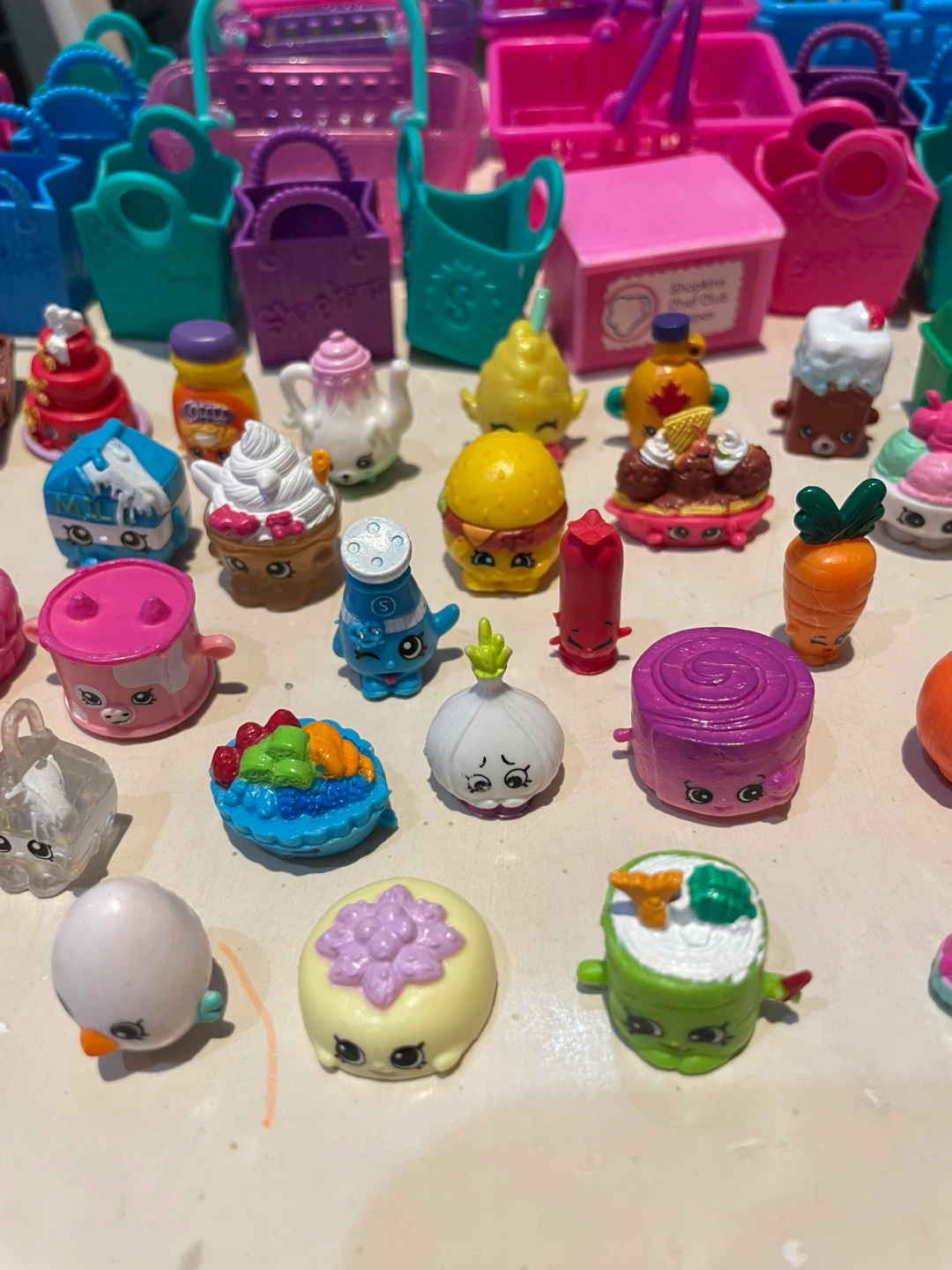 Shopkins Figures and Accessories Lot - photo 3
