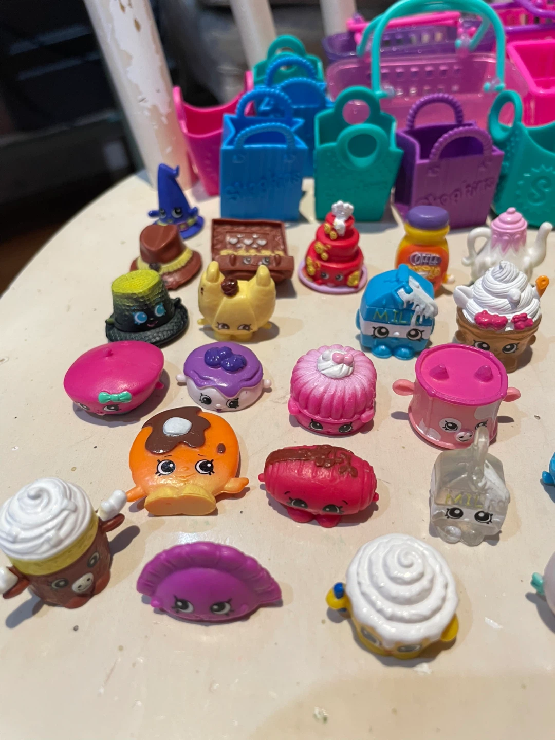 Shopkins Figures and Accessories Lot - photo 2