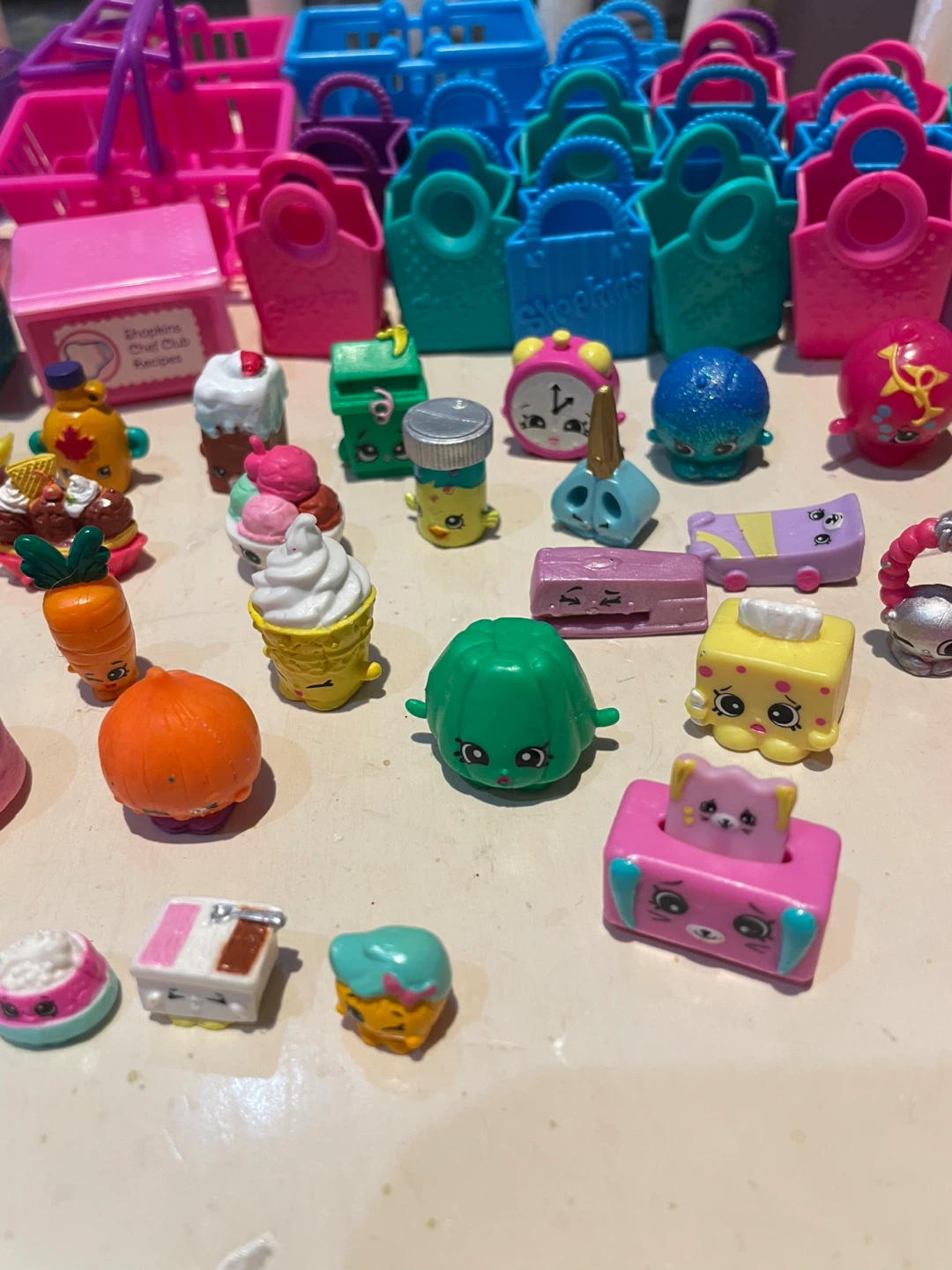 Shopkins Figures and Accessories Lot - photo 4